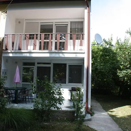 Nyaraló Holiday House Alexander Nr. 194 *