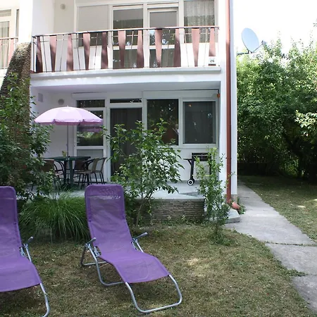 Holiday House Alexander Nr. 194 * Balatongyörök